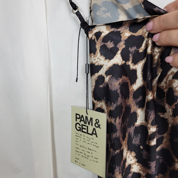🆕️ Pam and Gela leopard print slip dress - Picture 7 of 8